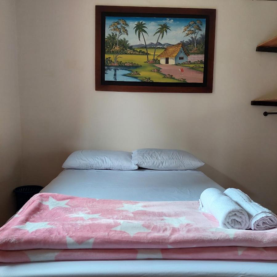 سالنتو Hostal La Pijarana المظهر الخارجي الصورة